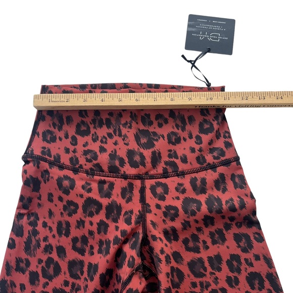 DYI Women’s Small Printed Signature Tight Canyon Animal/Cheetah Print Leggings - Picture 9 of 10